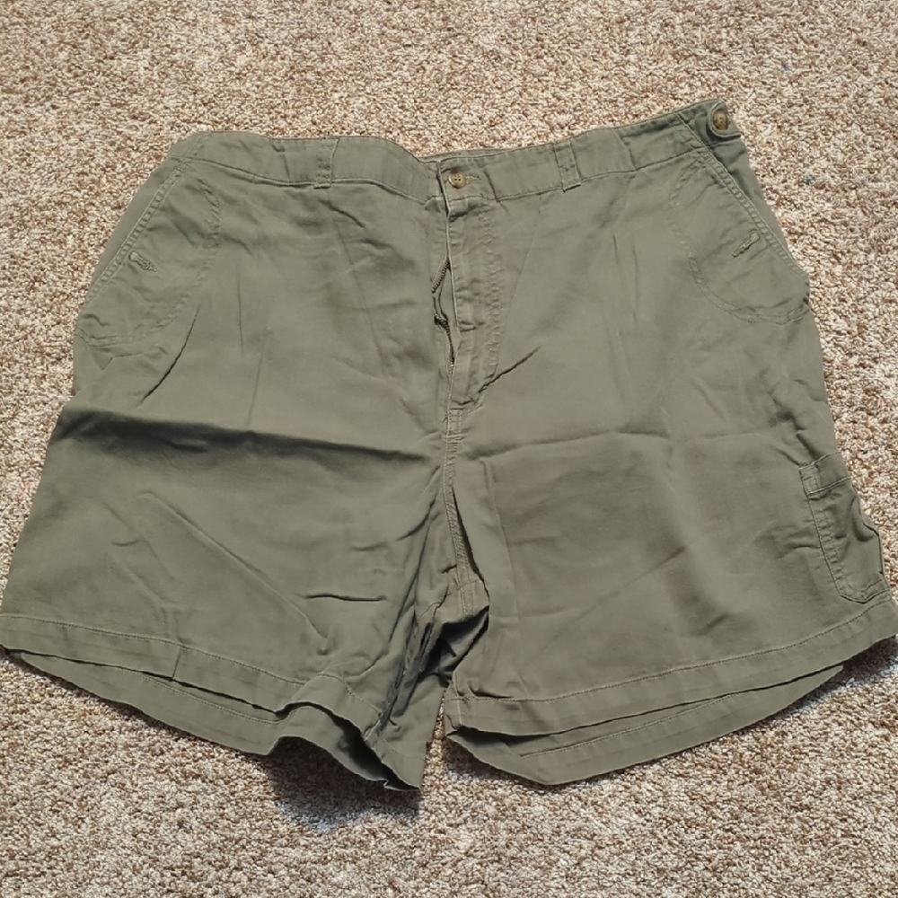 White Stag Women's Cargo Shorts - Olive Green